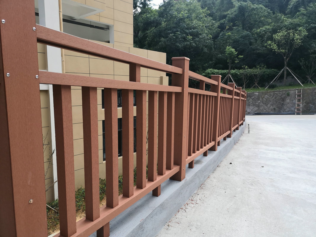 塑木欄桿